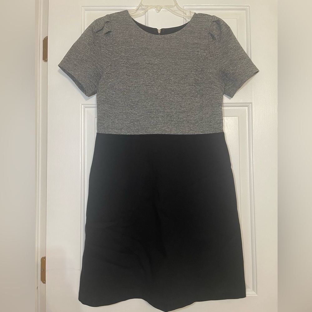 LOFT heathered grey and black dress size 6P (petite)